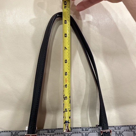 Michael Kors Jet Set Signature Large Pocket Tote Black Gray - Picture 16 of 16